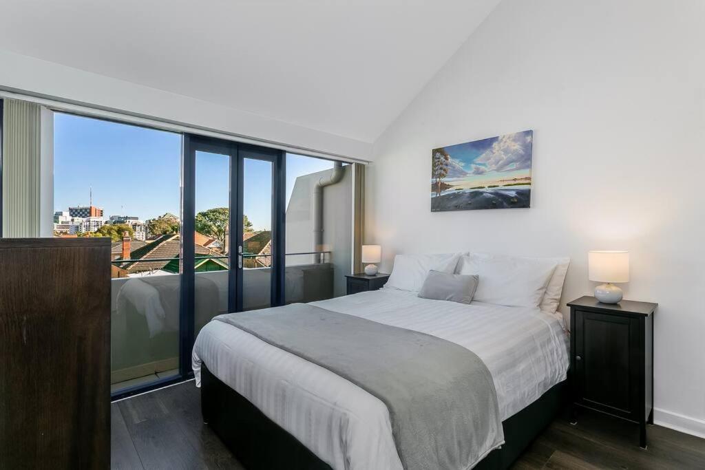 Apartment Will1 - Stylish 2-bed 2-bath Oasis In Crows Nest Village *